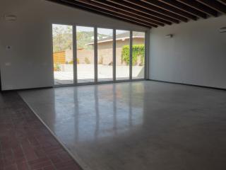 3191 Crestford Dr, Altadena, CA 91001-4107