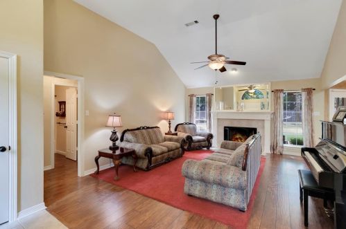 3009 Coventry Ln, Waxahachie, TX 75165-8887
