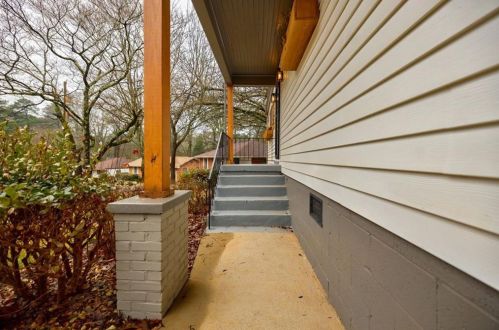 3093 Cloverhurst Cir, Atlanta GA  30344-4501 exterior