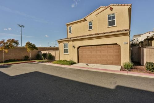 1545 Bonanza Ln, Folsom, CA 95630-7363