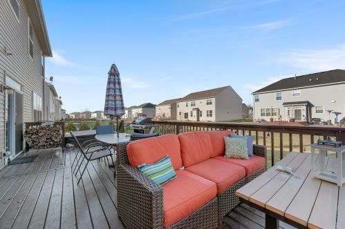 2296 Pebblestone Way, Lemont IL 60490-5059 exterior