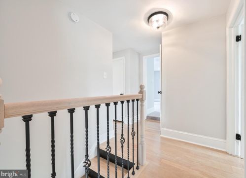 255 Hopkins Rd, Haddonfield NJ 08033-3062 exterior