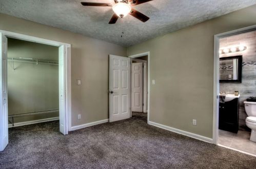3533 Highwood Dr, Atlanta GA  30344-2500 exterior