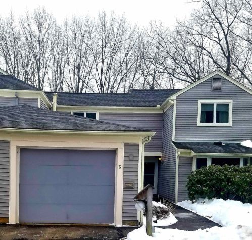 9 Walden Pond Dr, Nashua, NH 03064-2877