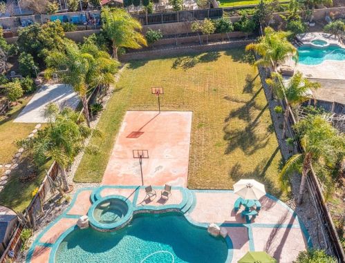 11440 Arizona Ave, Riverside CA  92503-8811 exterior