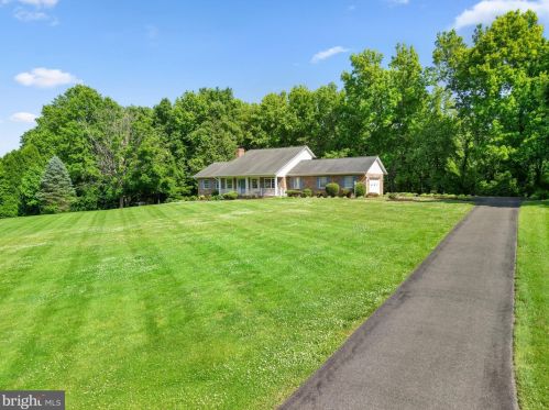 738 Sharpsburg Dr, Davidsonville MD 21035-1927 exterior