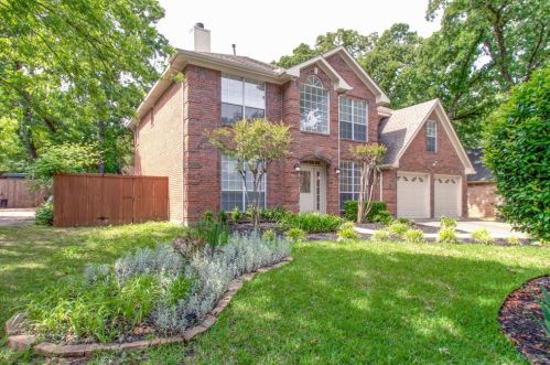 2129 Winding Creek Dr, Grapevine TX  76051-3097 exterior
