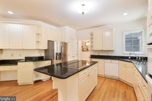 15302 Sweetridge Rd, Silver Spring MD 20905-3804 exterior