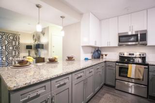 2085 Lake Park Dr, Smyrna GA  30080-7698 exterior