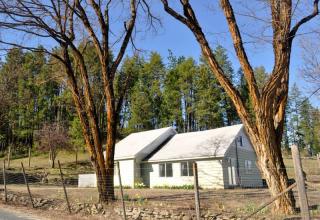 41915 Jefferson Rd, Elk, WA 99009-9705