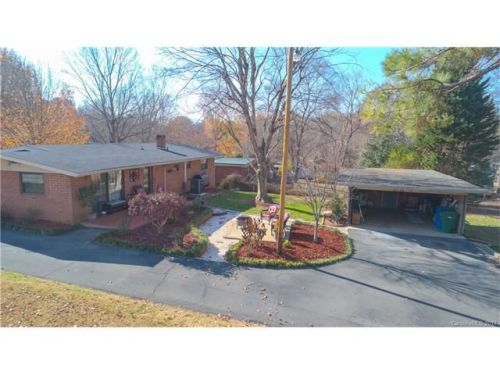 1199 Carolyn Dr, Albemarle, NC 28001-4316