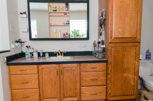 1080 Grandview Dr, Providence UT 84332-9317 exterior