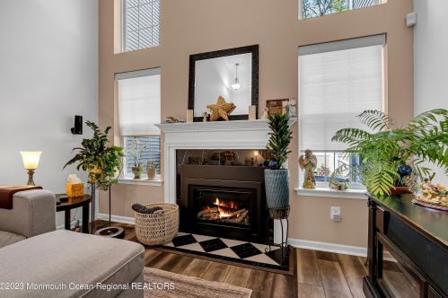 353 Daniele Dr, Tinton Falls NJ 07712-7943 exterior