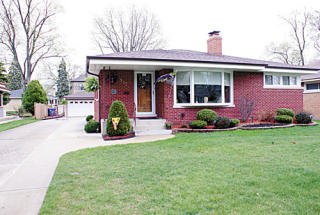 925 Prospect Ave, Elmhurst IL  60126-5007 exterior