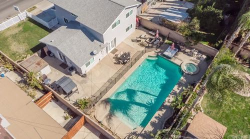 2418 Royal Ave, Simi Valley CA 93065-4759 exterior