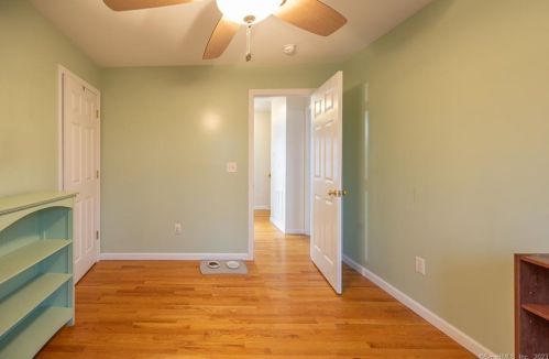6 Mount Pleasant St, Derby CT  06418-2043 exterior