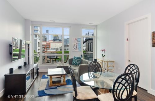 367 Locust St, Chicago, IL 60610