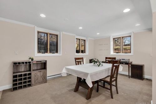 1435 Tuttle Ave, Wallingford CT  06492-3320 exterior