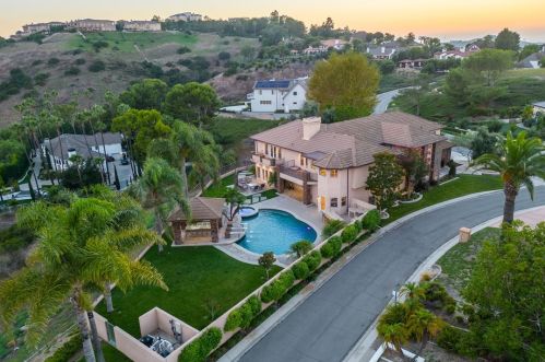1145 Tamarisk Dr, Anaheim, CA 92807-5134