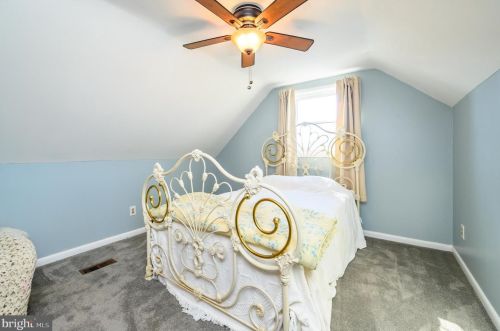 5 Petty Rdg Rd, Trenton NJ 08620-2419 exterior