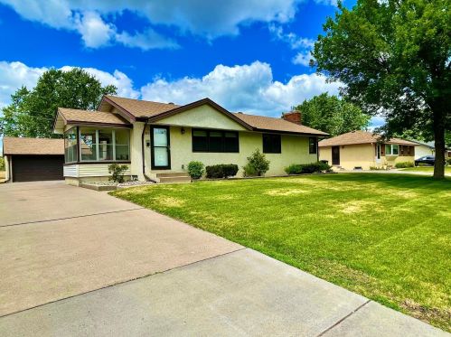 6160 6th St, Minneapolis, MN 55432-5072