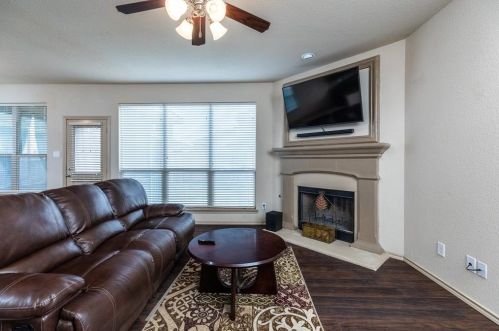 353 Branding Iron Trl, Fort Worth TX  76131-4582 exterior