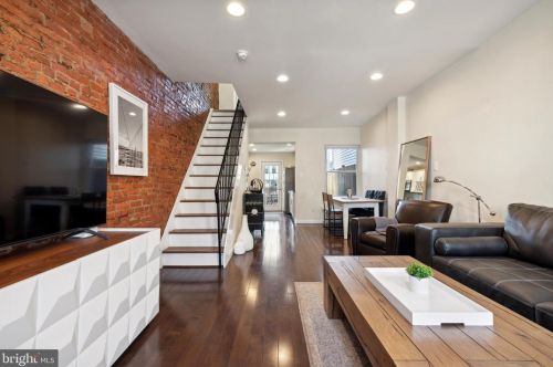 2463 Gaul St, Philadelphia, PA 19125-3022