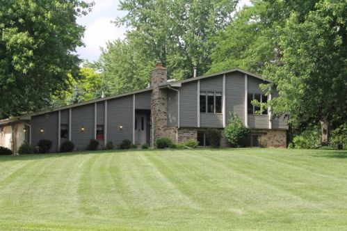 3396 Elm Creek Dr, Corcoran, MN 55340