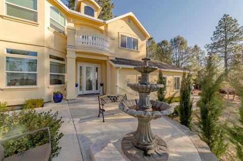 4501 Monte Vista Dr, Snowline Camp, CA 95709-9352