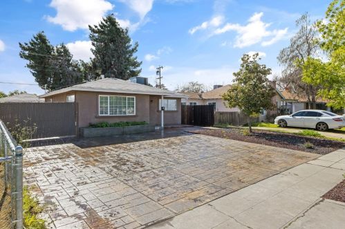 2010 Cornell Ave, Fresno, CA 93703-1026