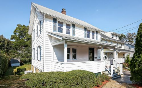 58 Richland Rd, Greenwich CT  06830-6053 exterior