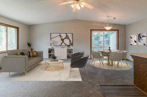365 96th Ln, Minneapolis, MN 55434-1381