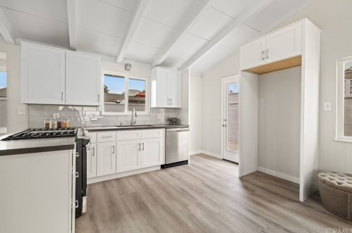 1335 Moraga St, Anaheim CA  92801-1557 exterior