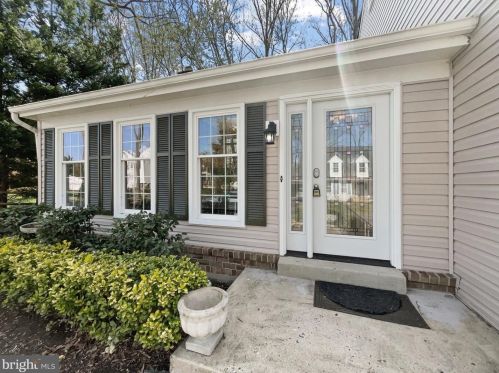 9109 Lake Braddock Dr, Springfield VA  22015-2136 exterior