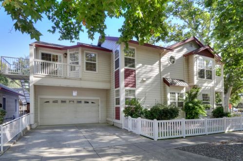 603 G St, Davis, CA 95616-3726