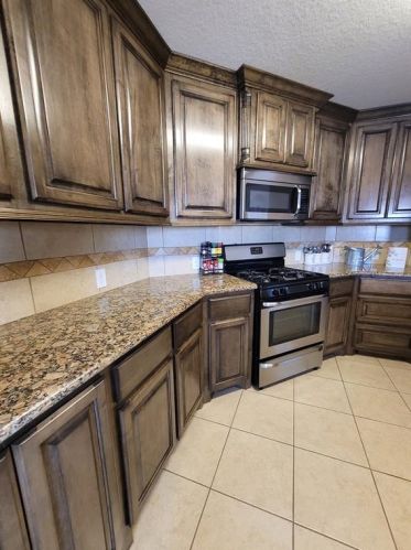 6114 Fox Ridge Dr, Angleton TX 77515-2512 exterior