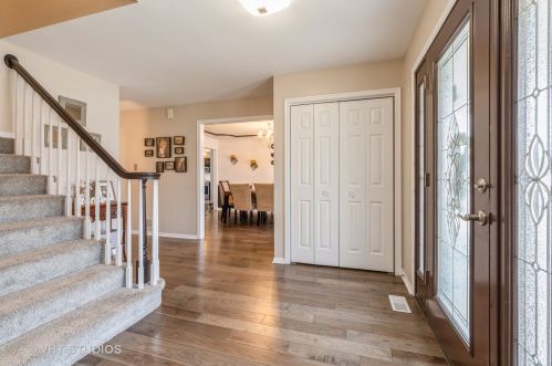 19317 Mansfield Ln, Mokena, IL 60448-7848
