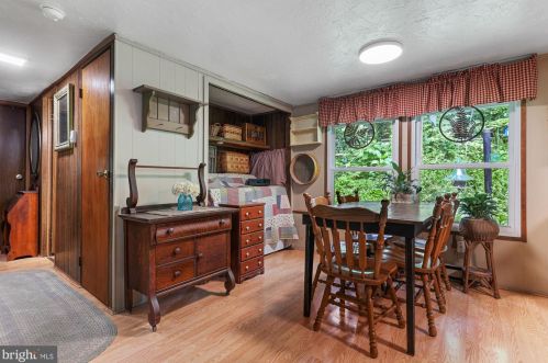 2180 Sky Top Trl, York PA  17315-2272 exterior