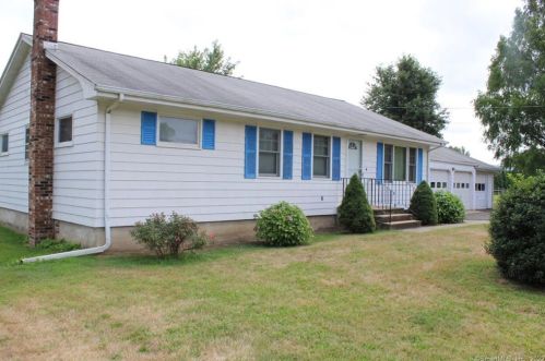78 Main St, Wapping, CT 06074-3903