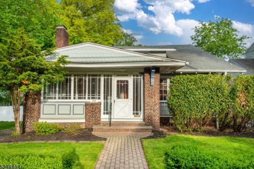 316 Gregory Ave, Town Center, NJ 07052-3730