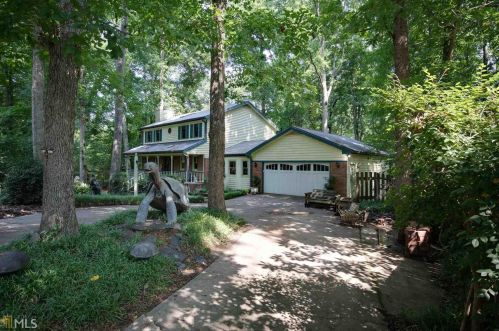 3890 Sundowner Ct, Conyers GA  30094-3870 exterior