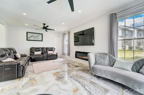 26 Sturbridge Dr, Piscataway NJ  08854-5137 exterior