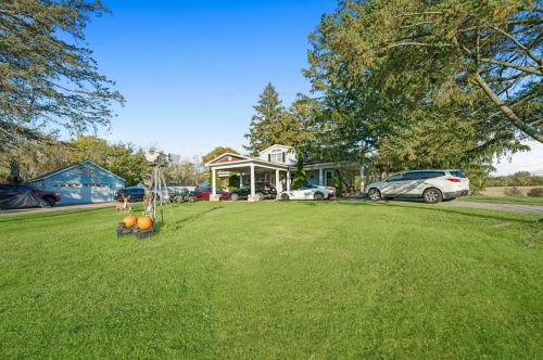 137 Exchange St, Crete, IL 60417-3306