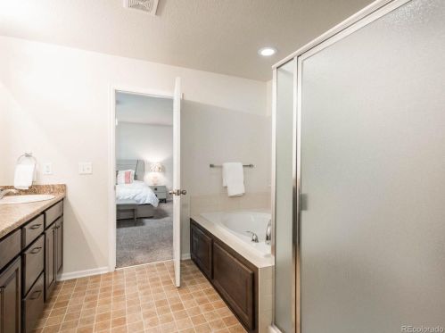 25380 Aberdeen Dr, Aurora CO 80016-3225 exterior