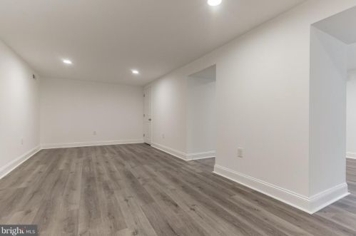 241 Kings Hwy, Tavistock NJ 08033-1981 exterior