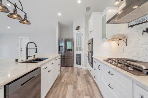 5545 Gloucester Way, Riverside CA  92506-3425 exterior