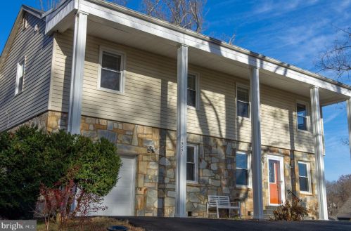 19201 Cardinal Heights Rd, Triangle VA  22172-2406 exterior