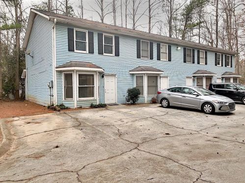 1565 Oakpointe Dr, Marietta, GA 30008-3763