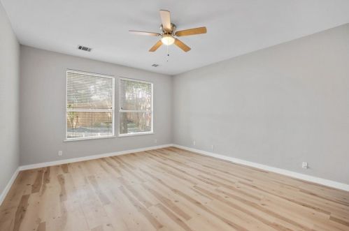 12524 Canyon Glen Dr, Austin TX  78732-2022 exterior