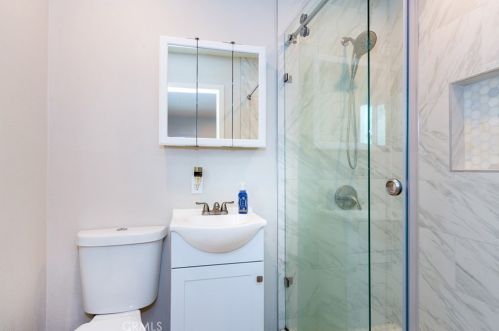 2647 Angela St, Simi Valley CA  93065-2605 exterior